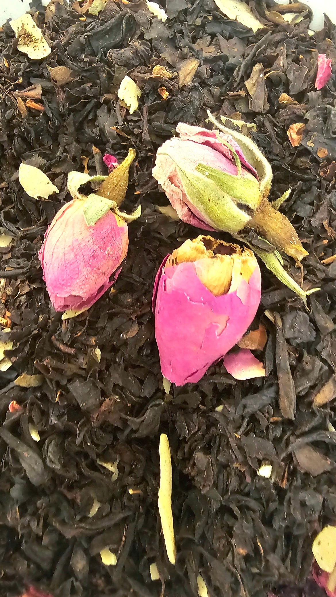 Rosenmarzipan Schwarztee aromatisiert