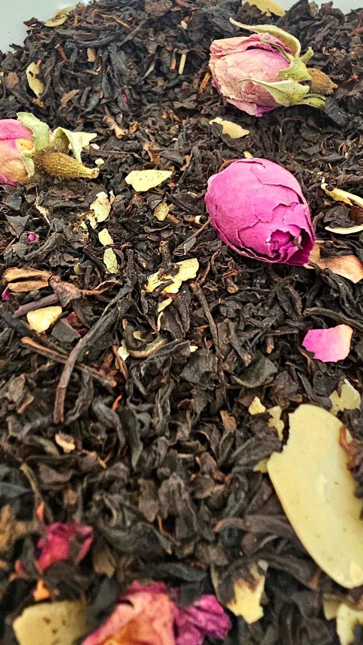 Rosenmarzipan Schwarztee aromatisiert